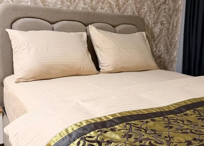 Luxury In A Great Location 10 Apartment